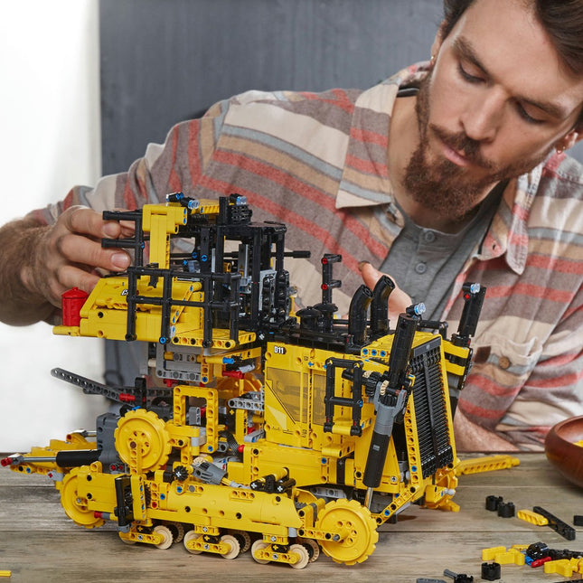 LEGO Technic Cat D11 Bulldozer met App-besturing - 42131